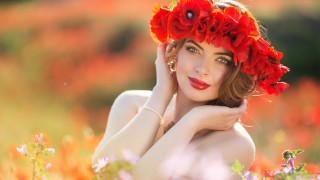 Woman flower crown autumn portrait - a field of flowers free wallpaper