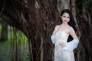 Woman dress tree white jacket - a woman in a dress free wallpaper