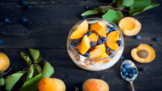 Fruit bowl blueberries peaches leaves - florianne becker free wallpaper