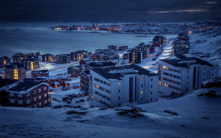 City lights snow night water - a city free wallpaper