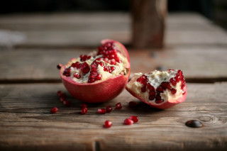 Pomegranate seeds wine still life - a bottle of wine free wallpaper