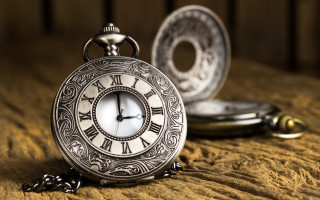 Pocket watch bed chain clock - a pocket watch free wallpaper
