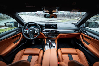 Car dashboard steeringwheel lights seats - free technology wallpaper