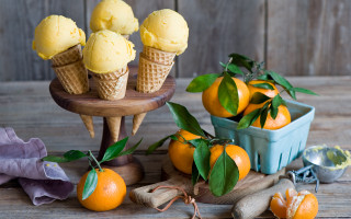 Oranges icecream cones basket wooden - still free wallpaper