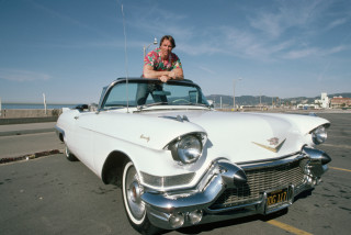 Woman classiccar parkinglot militaryvehicle kodachrome - classic free wallpaper