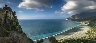 Castle cliff ocean beach sky - exekia free wallpaper