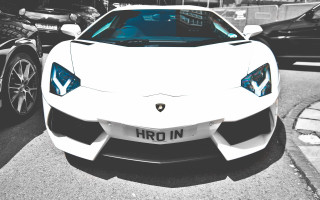 White sports car black car - a black car free wallpaper