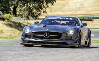 Mercedes sports car race track 2 - a helmet free wallpaper