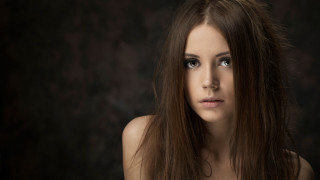 Woman longhair serious browneyes realistic - her face free wallpaper for desktop
