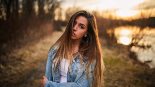 Woman longhair lake field surprised - look free wallpaper for desktop