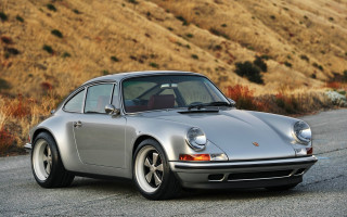 Silver porsche hill road ultrafine - a hill in the background free wallpaper