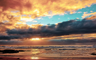 Sunset ocean clouds waves beach - colorful cloud free wallpaper