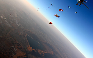 City kites blue sky clouds - a few cloud free wallpaper