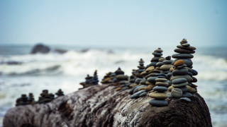 Rock formation beach ocean waves - a beach near the ocean free wallpaper