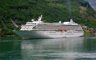 Cruise ship bay mountain town 2 - feature free wallpaper