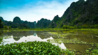 Lake mountains greenery sky clouds - adobe lightroom free wallpaper for desktop