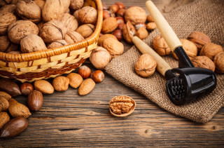 Basket nuts wooden spoon food - olive skin free wallpaper