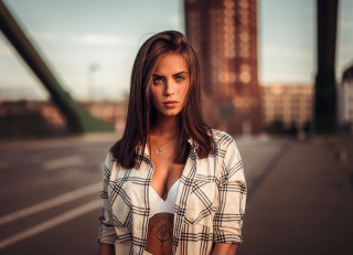 Woman tattoo street city portrait - city background free wallpaper