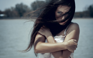 Araceli gilbert woman water serious - her face free wallpaper for desktop