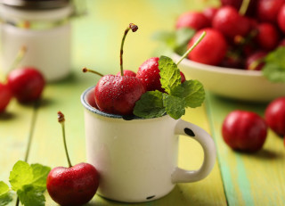 Cherry cup leaves spoon background - professional food photography free wallpaper