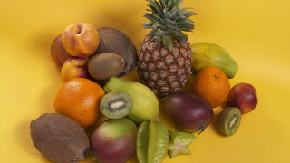 Fruit pile yellow table pineapple - food photography free wallpaper