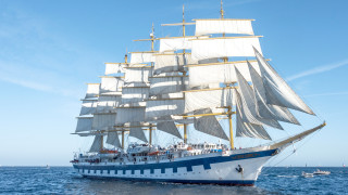 Sailboat berndfasching rococo flemishsky ocean - a flemish baroque free wallpaper