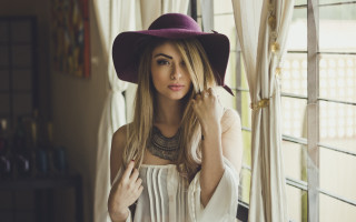 Aramenta vail purple hat white - a purple hat free wallpaper