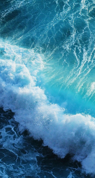 Wave breaking ocean blue foamy - the ocean free wallpaper