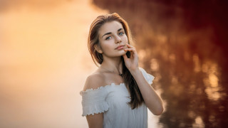Woman white dress phone tree - the distance free wallpaper