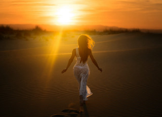 Woman white dress desert sunset 3 - sunset free wallpaper