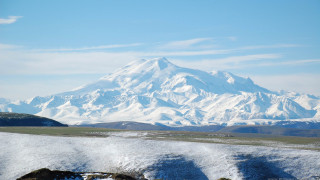 Snow mountain road field beach - a photo free wallpaper