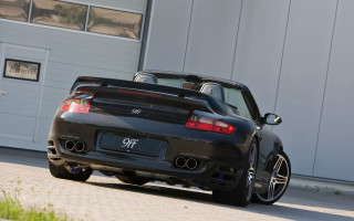 Black sports car tiltshift side - side profile free wallpaper