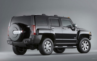 Black hummer truck studio rendering - matte finish free wallpaper for desktop