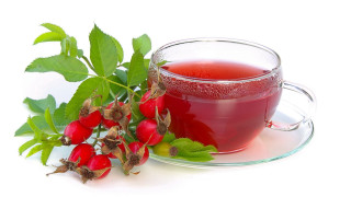 Tea raspberries leaves white background - product photo free wallpaper