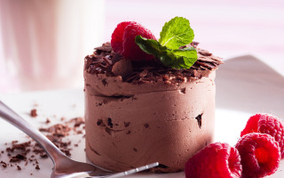 Chocolate cake raspberries spoon milk - constant permeke free wallpaper