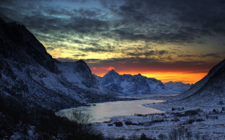 River mountains sunset cloudy sky 2 - a few cloud above free wallpaper