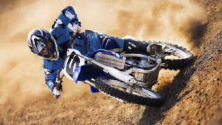 Dirt bike rider dust helmet - a helmet free wallpaper