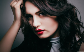 Araceli gilbert portrait black hair - a red lipstick free wallpaper