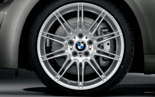 Car wheel garage rim lights - a car in a garage free wallpaper