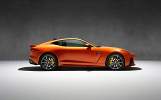Bright orange sports car studio 2 - orange free wallpaper