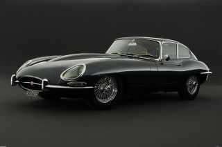 Black sports car studio photorealism - unreal engine 5 quality free wallpaper