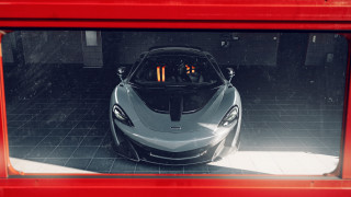 Garage reddoor car blacktop bauhaus - the car free wallpaper