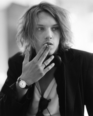Man long hair smoking cigarette - his wrist free wallpaper