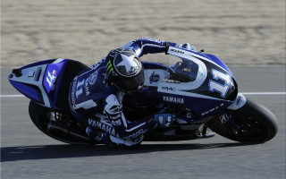 Motorcycle riding helmet motion blur - his hand free wallpaper