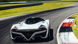 White sports car race track 9 - dynamic perspective free wallpaper