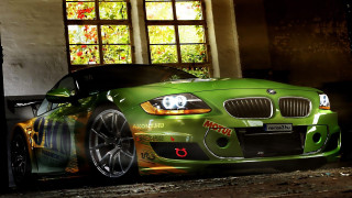 Green car window clock building - front free wallpaper