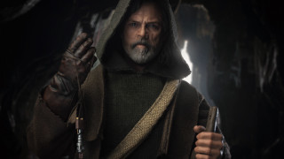 Cave hooded man knife flashlight - free gaming wallpaper