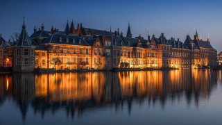 Large building clock tower water 16 - perfect symmetry free wallpaper