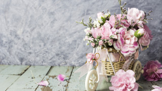 Basket flowers wheel stilllife pink - soft color free wallpaper