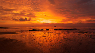 Sunset beach boat person matte - arthur pan free wallpaper